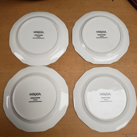 Mikasa Botanical Bouquet Lot Of 4 Salad Dessert Plates  8.5" - Picture 8 of 8